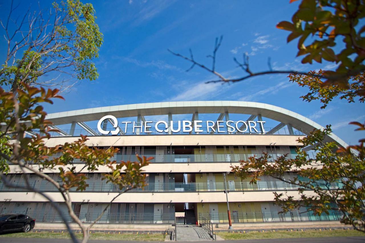 The Qube Resort Jeju Seogwipo Extérieur photo